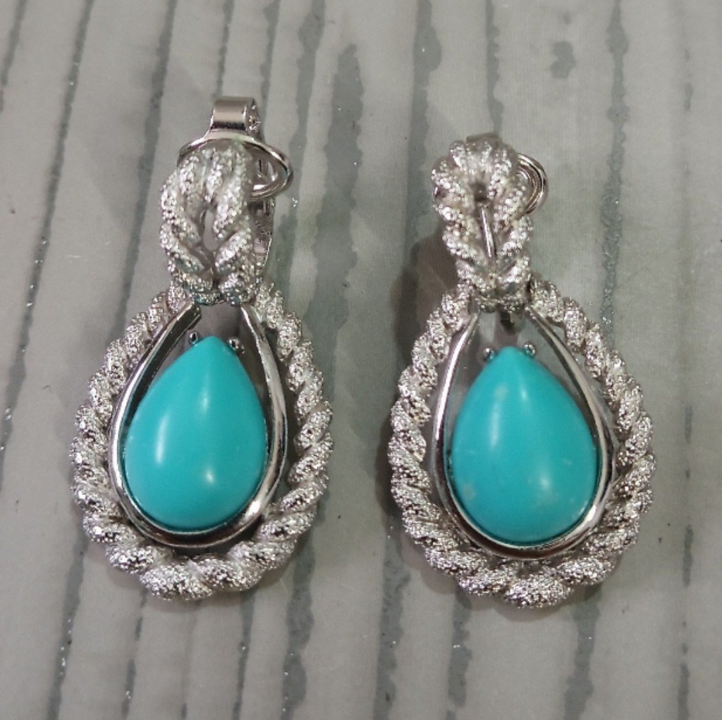 Avon Vintage Earrings 2 Pair